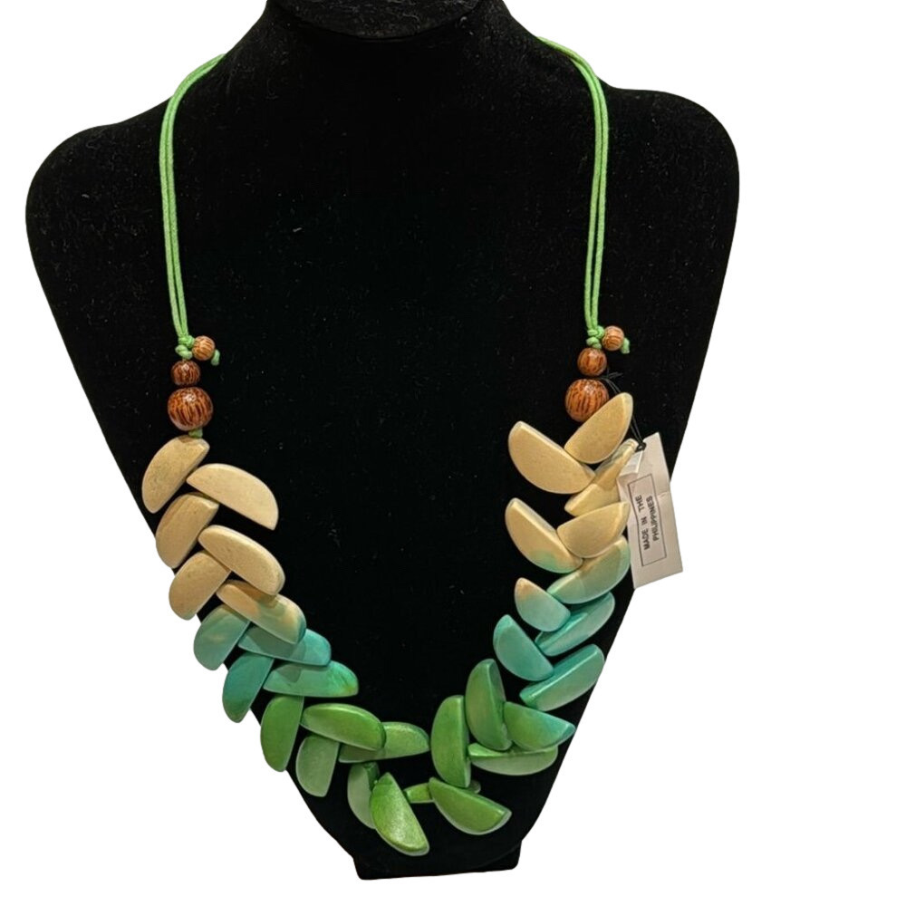 NWT DECOUTURE Beaded Statement Necklace